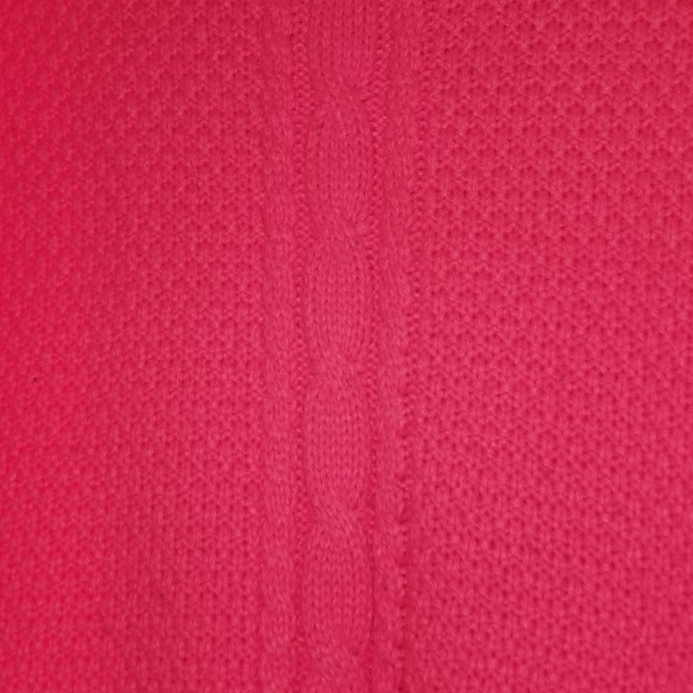 Sweater 🌺 - Picture 2 of 3